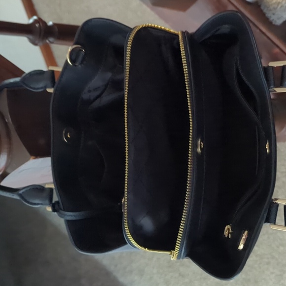 Michael Kors satchel - Picture 8 of 15